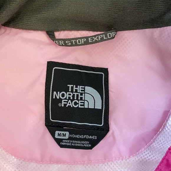 The North Face Womens lightweight jacket. Fleece neckline with hidden hood M - Picture 6 of 8